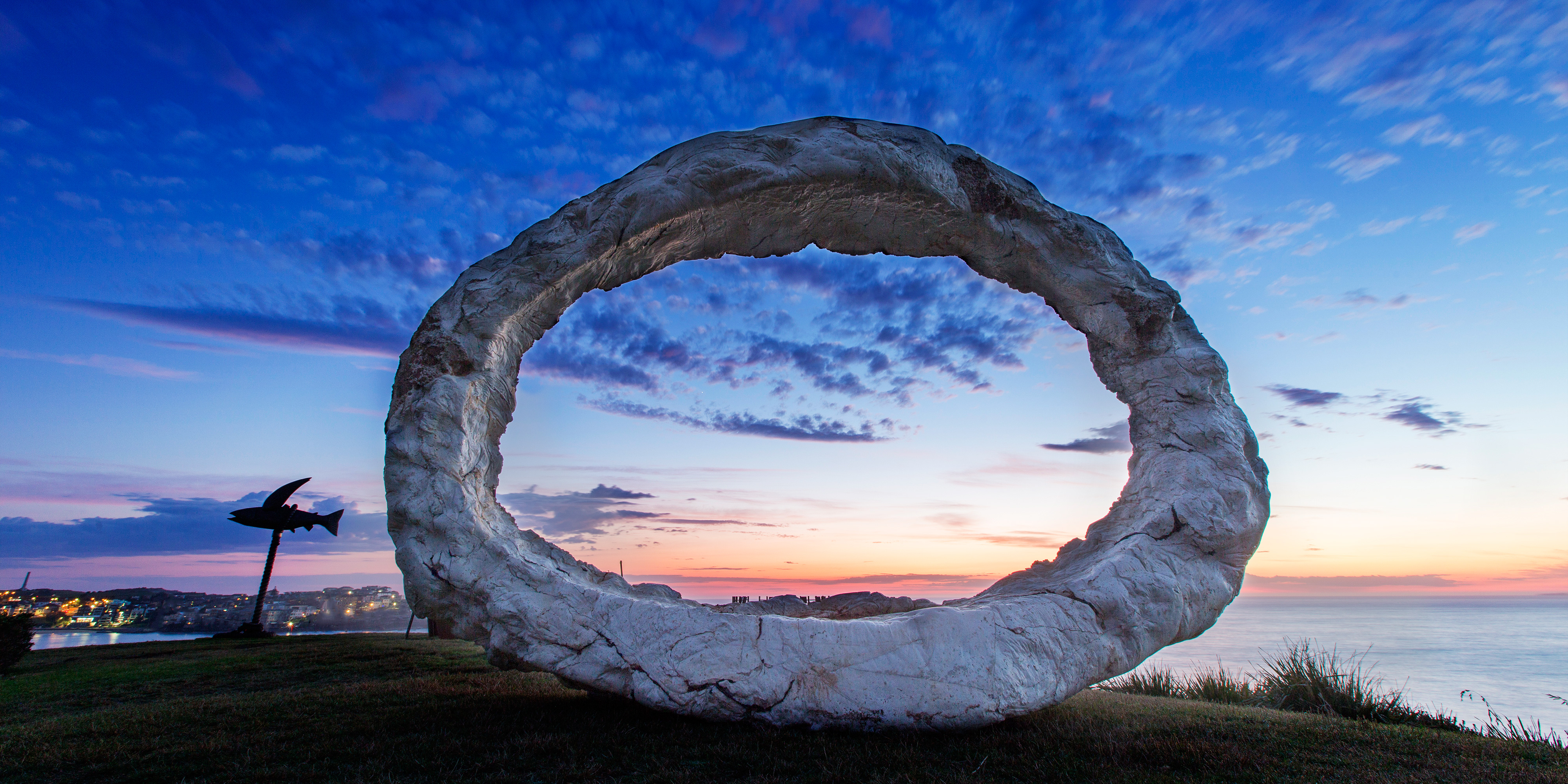 Peter Lundberg, Open, Sculpture by the Sea, Bondi 2015. Photo Gareth Carr